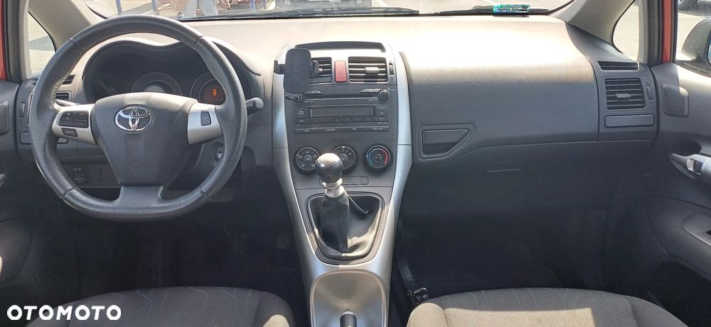 Toyota Auris 1.33 VVT-i - 5