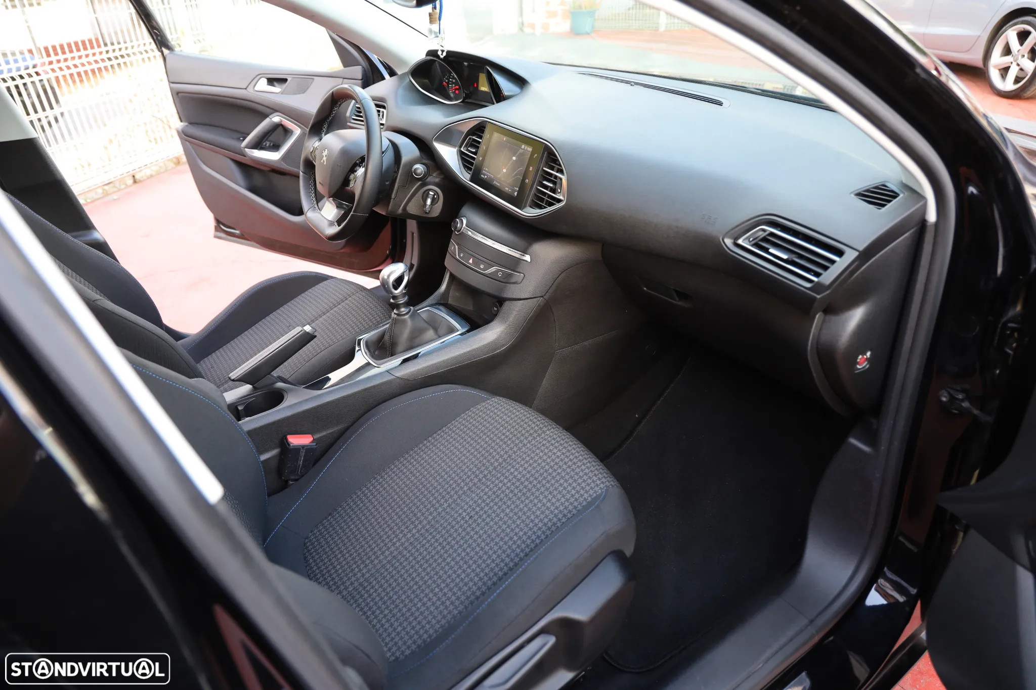 Peugeot 308 1.5 BlueHDi Style J17 - 19
