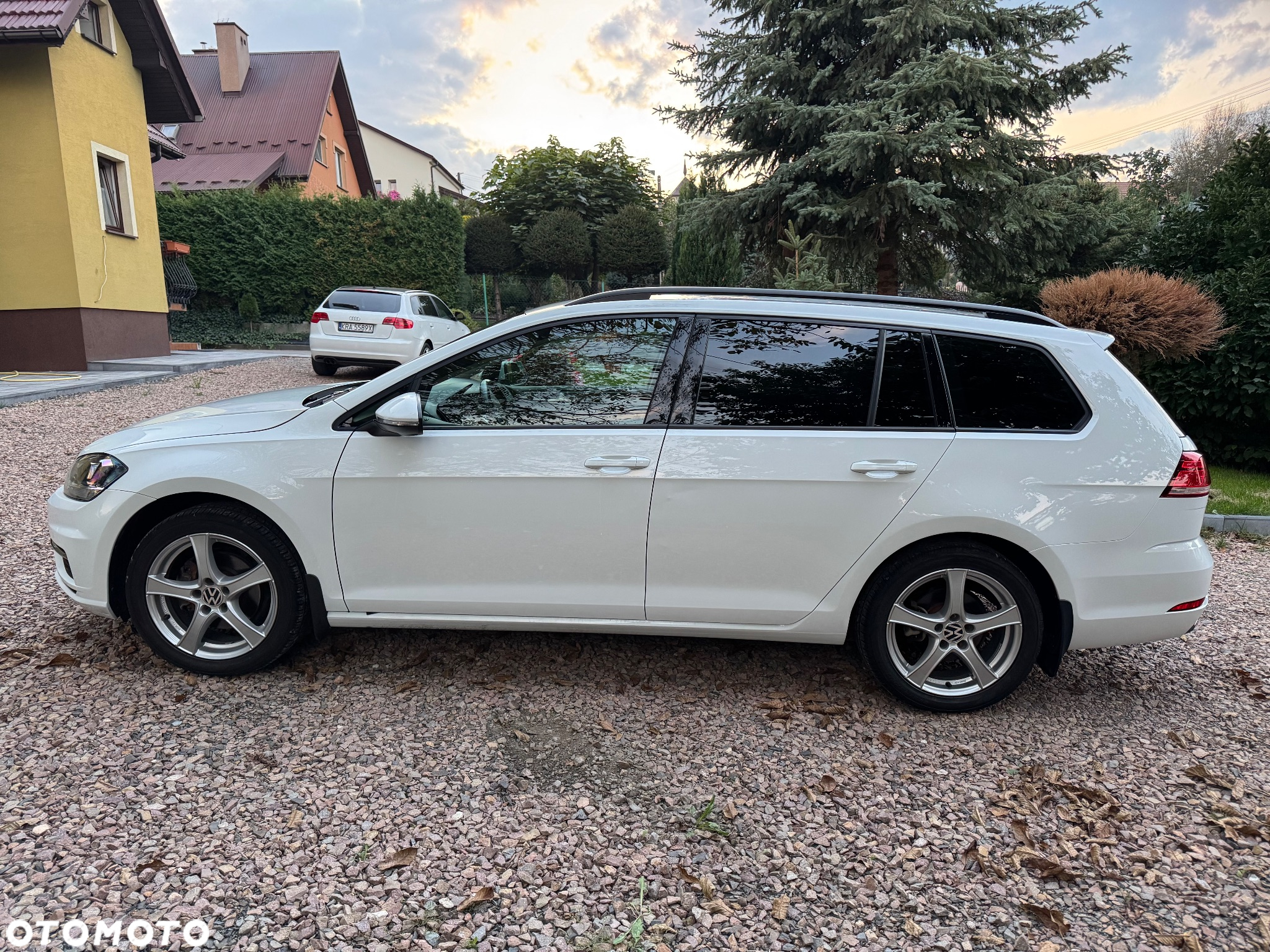 Volkswagen Golf 1.4 TSI BlueMotion Technology DSG Highline - 2
