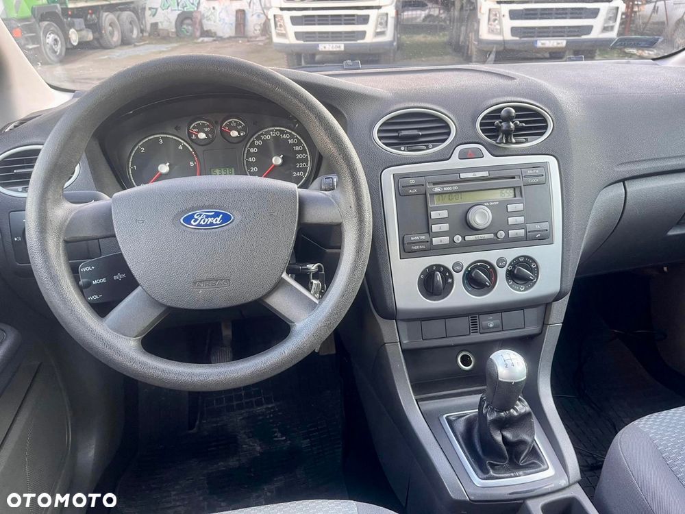 Ford Focus - 18