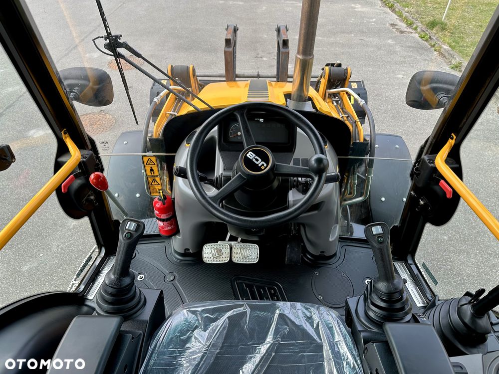 JCB 3CX PLUS AEC 300Mth Salon PL - 8