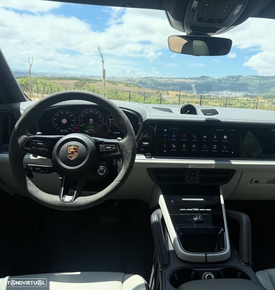 Porsche Cayenne Coupé E-Hybrid - 9