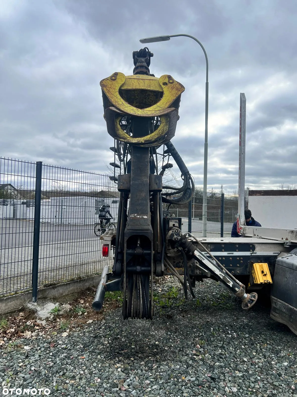 Volvo Dzwig HDS Manipulator do drewna drzewa lasu dłużycy kłody złomu Palfinger Epsilon Loglift Penz Kesla Jonsered - 3
