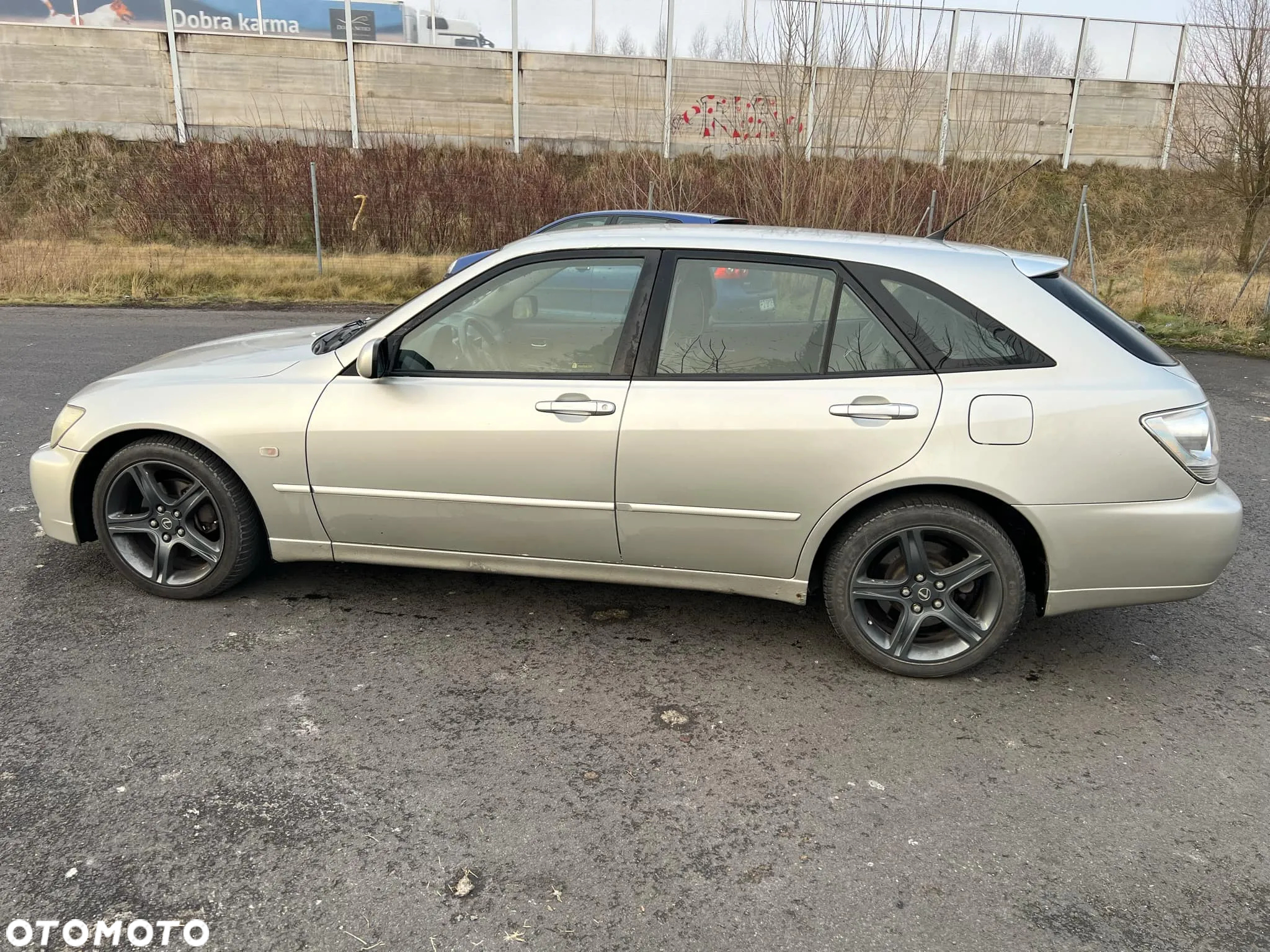 Lexus IS - 4