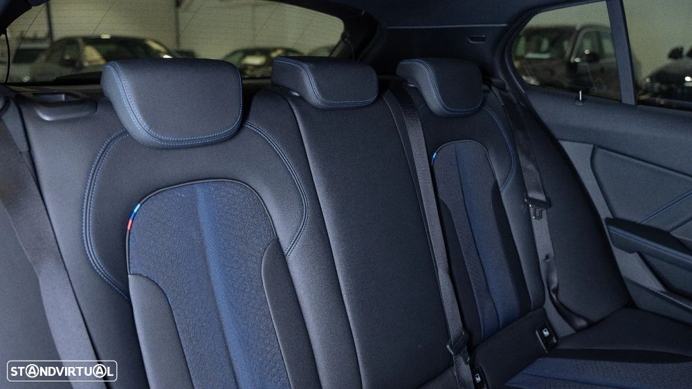 BMW 116 d Pack Desportivo M Auto - 22