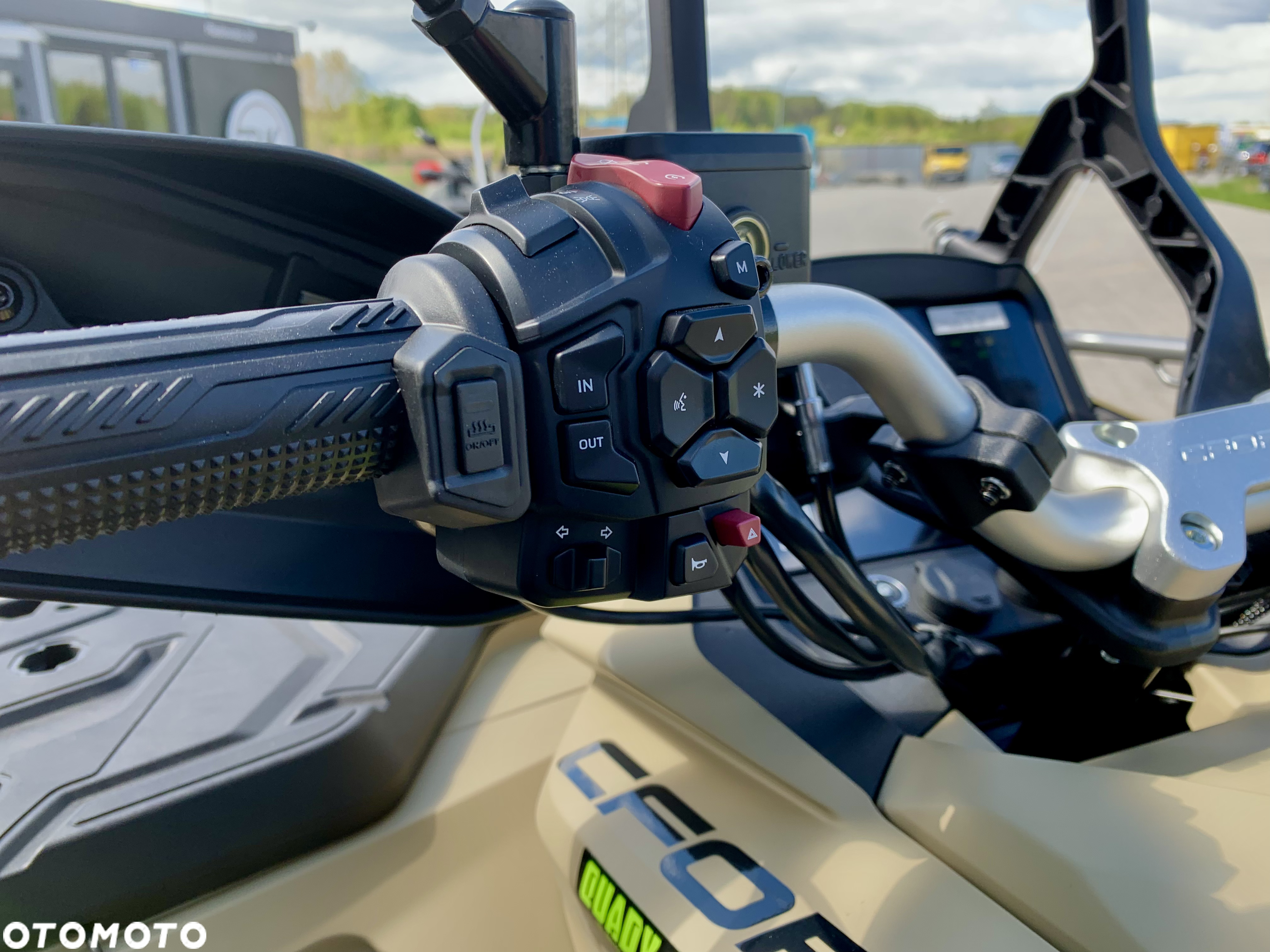 CFMoto CForce - 8