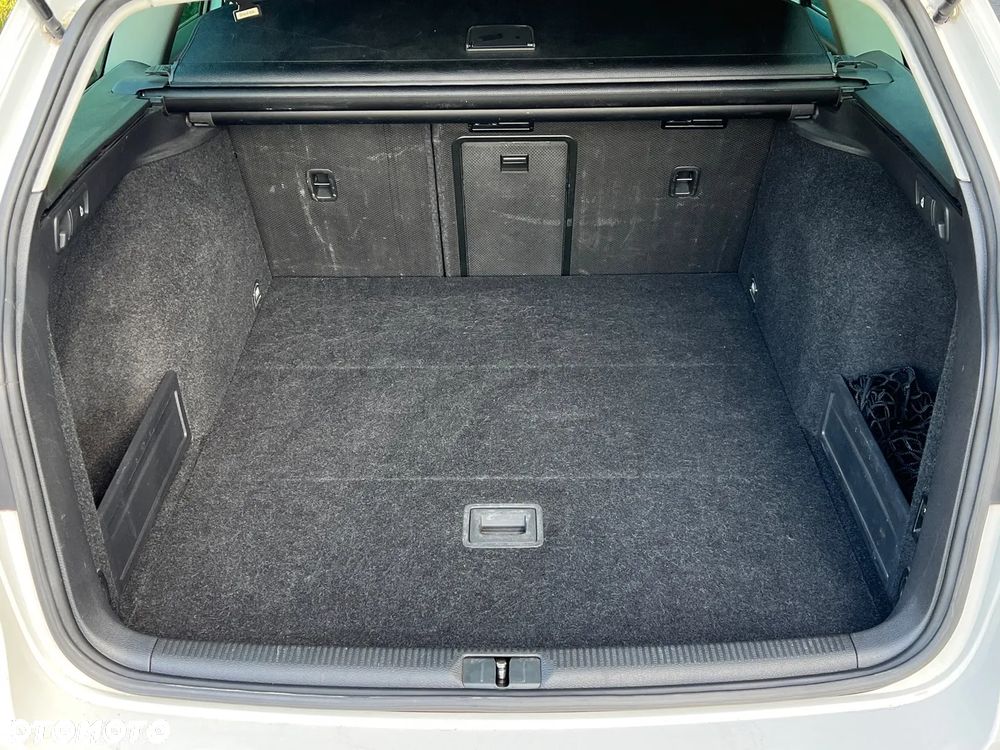 Volkswagen Passat - 28