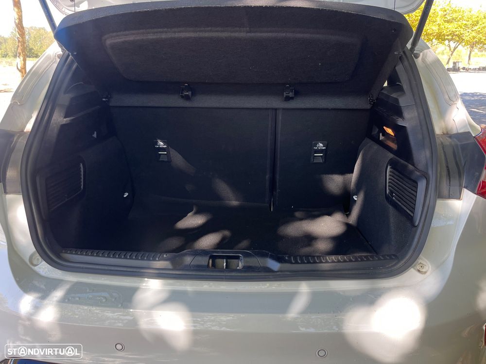 Ford Focus 1.0 EcoBoost Hybrid Aut. ST-LINE - 6