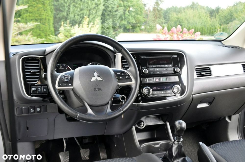 Mitsubishi Outlander - 29