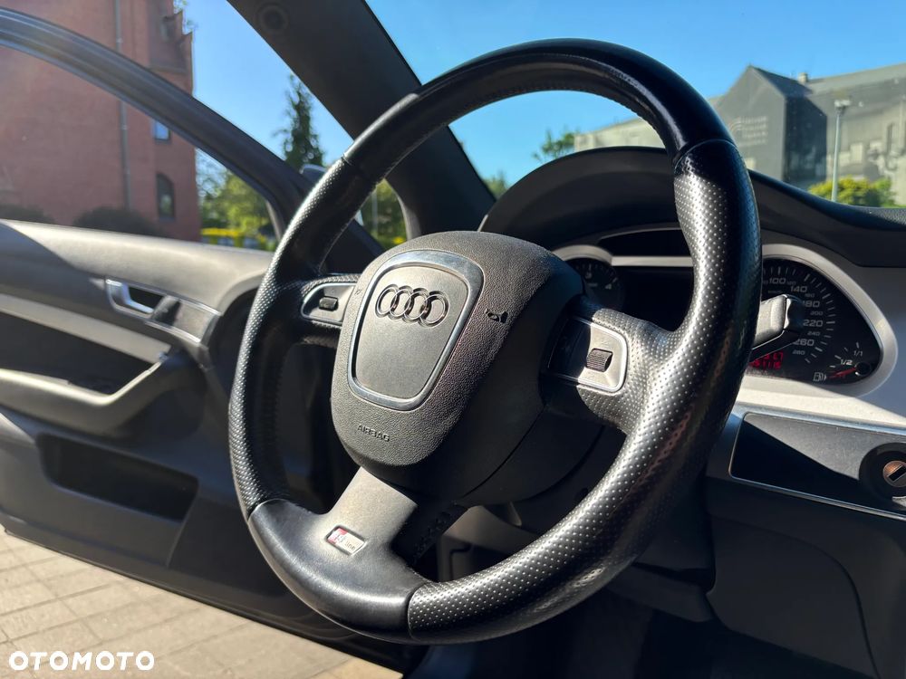 Audi A6 Avant 2.7 TDI DPF quattro tiptronic - 31