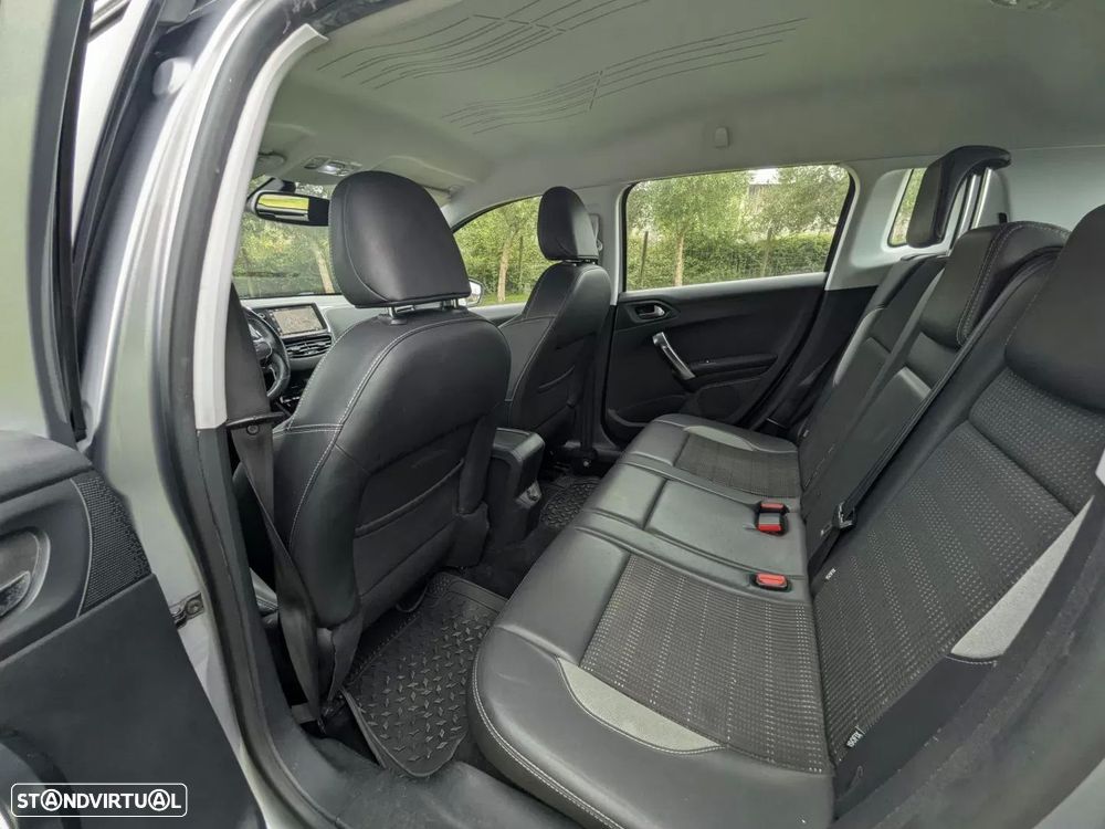 Peugeot 2008 1.6 BlueHDi Allure - 9