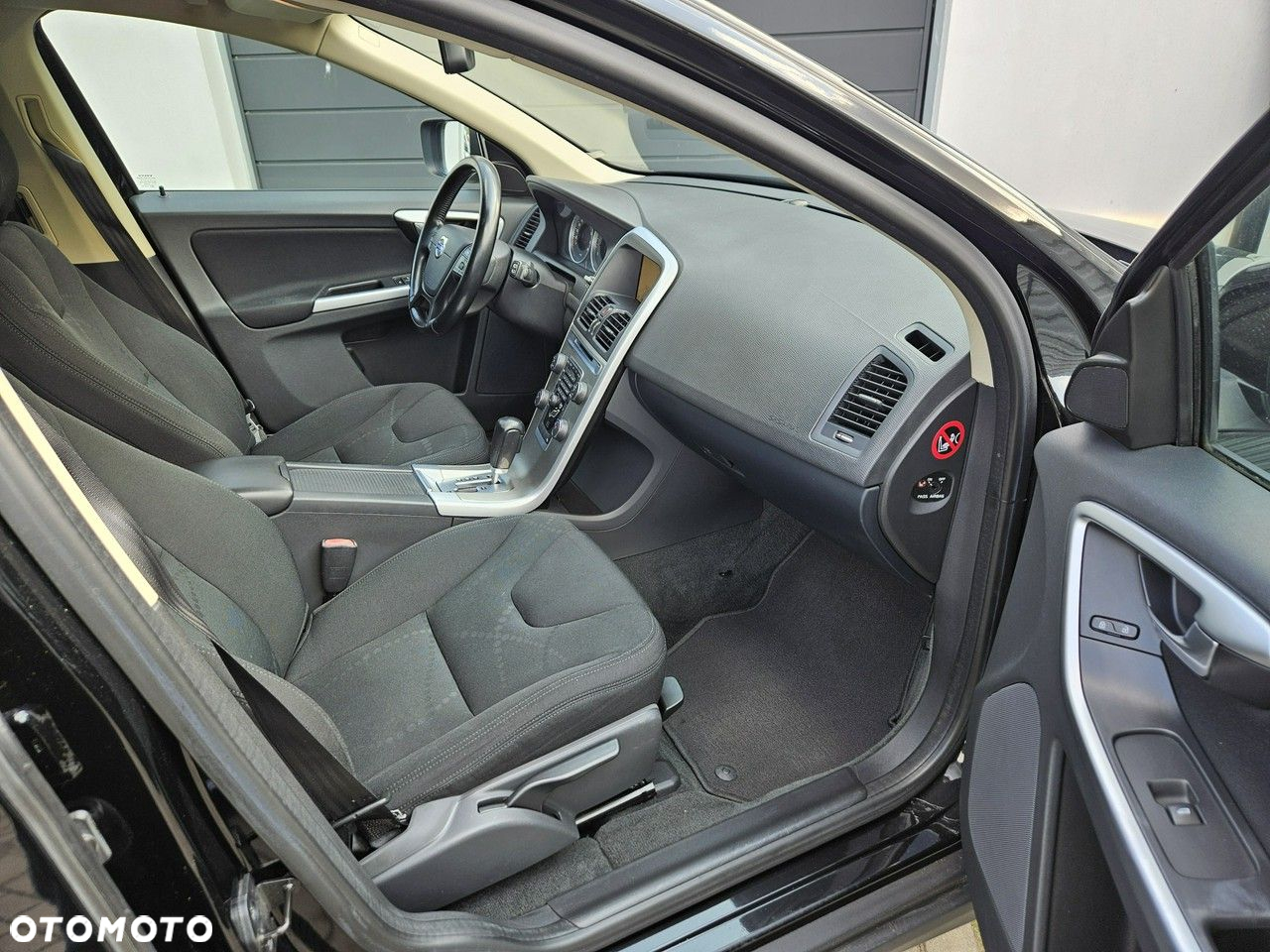 Volvo XC 60 D4 Geartronic Kinetic - 26
