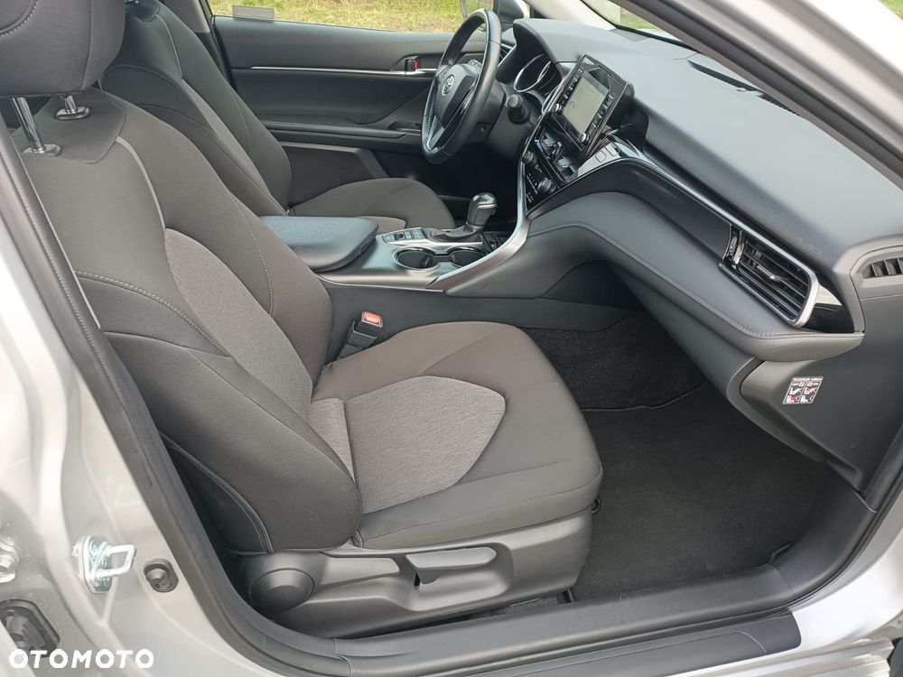 Toyota Camry 2.5 Hybrid Comfort CVT - 17