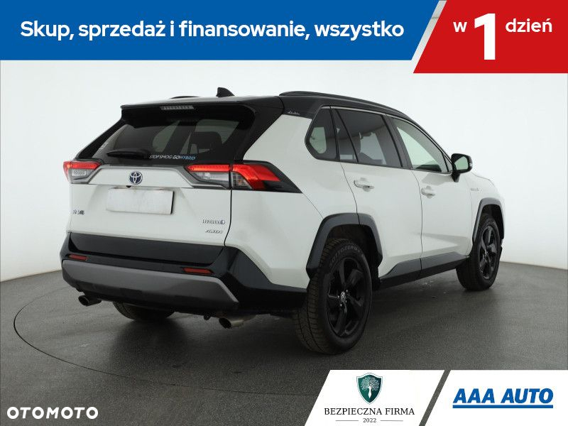 Toyota RAV4 - 6