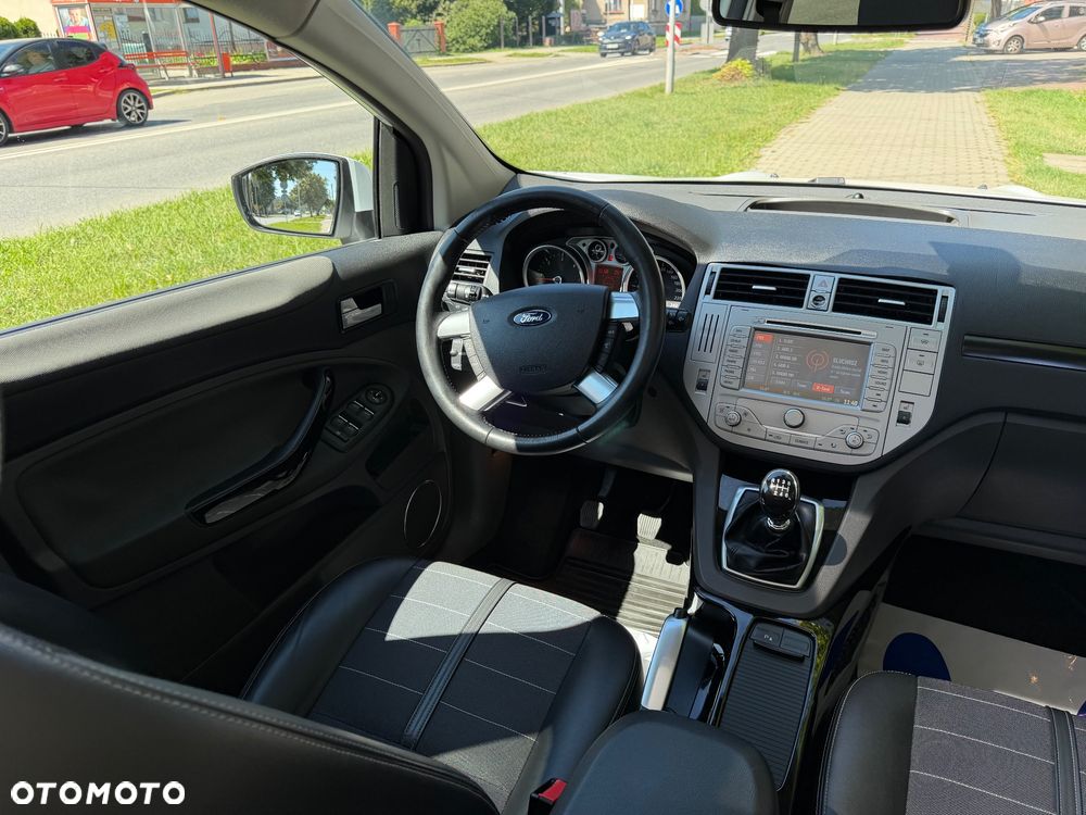 Ford Kuga S 2.0 TDCi 4x4 Plus Editionsmodell - 23