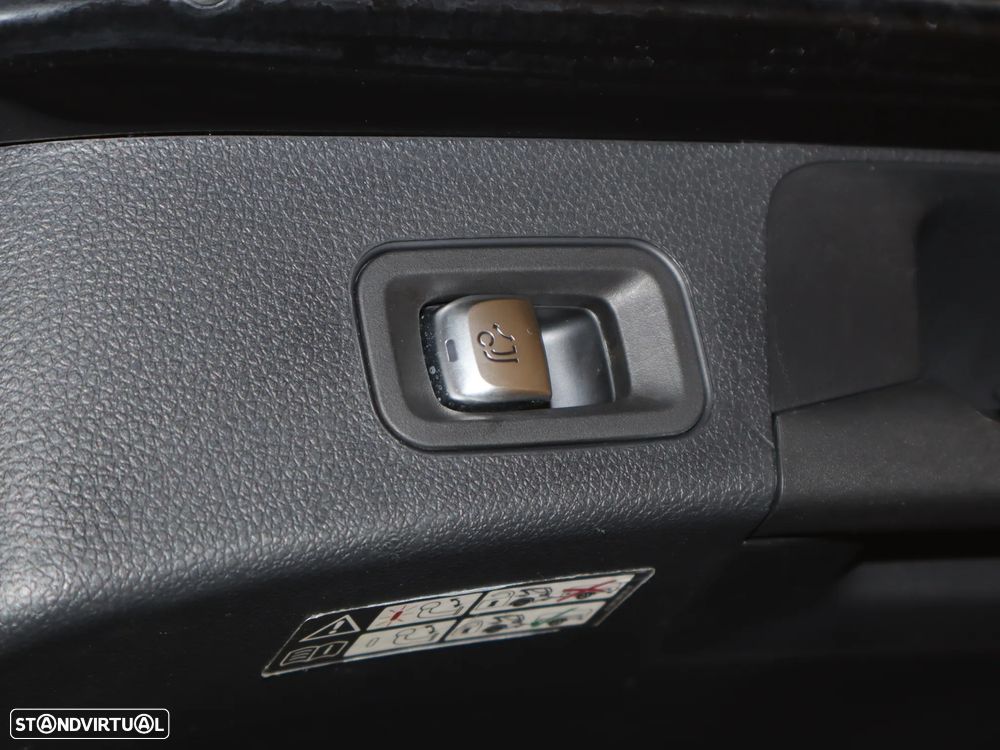 Mercedes-Benz C 300 de T 9G-TRONIC AMG Line - 11