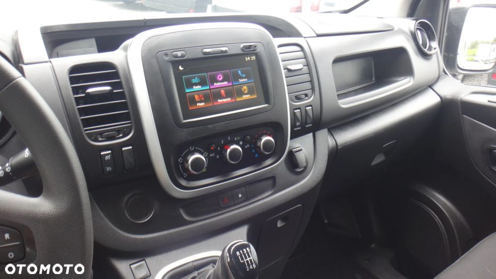 Renault Trafic - 13