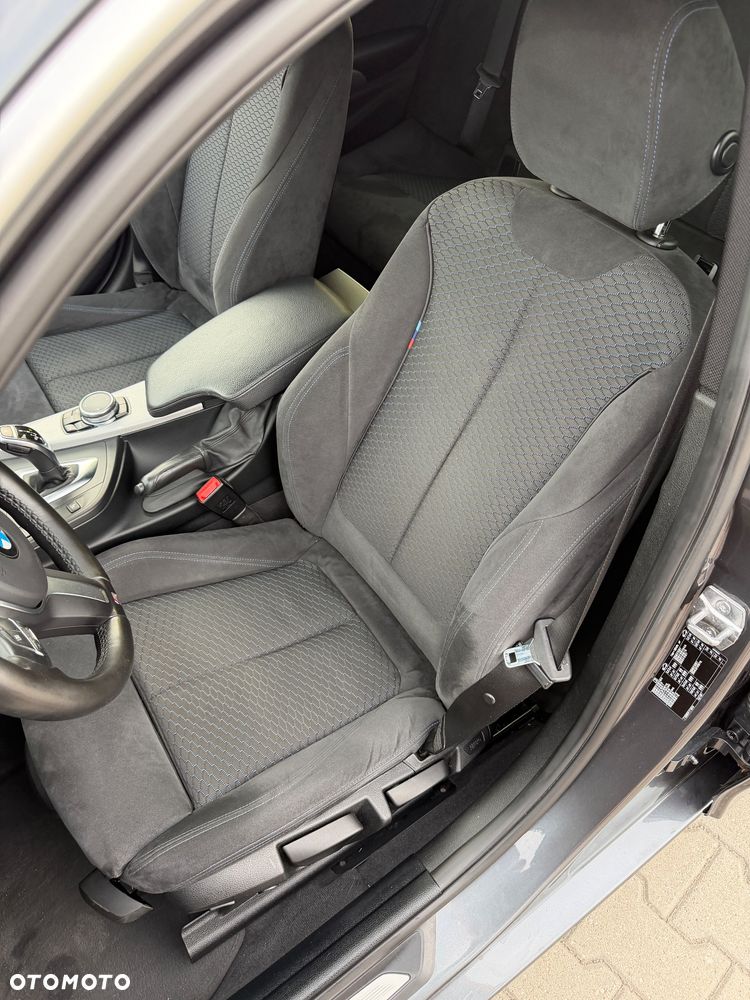 BMW Seria 3 320d M Sport - 29