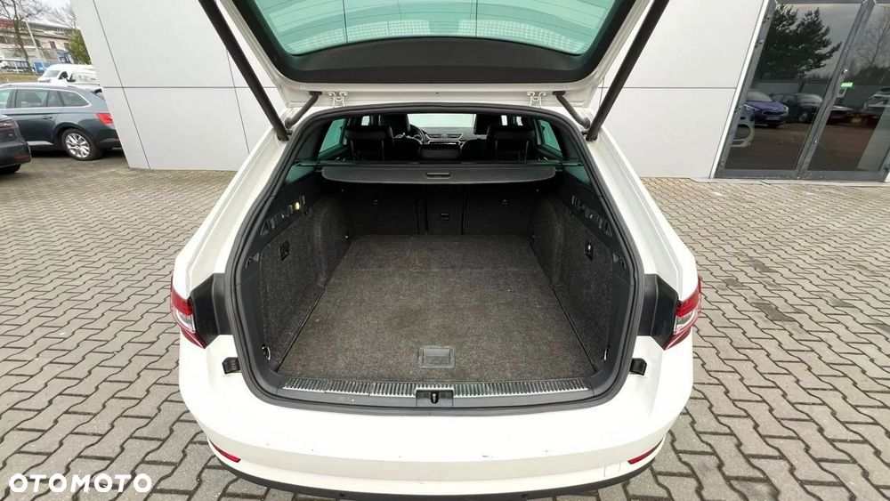 Skoda Superb 2.0 TDI 4x4 L&K DSG - 30