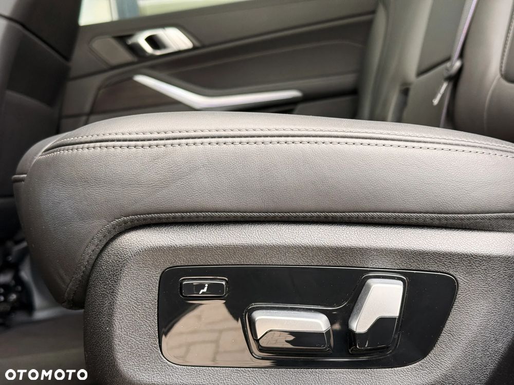 BMW X7 xDrive40d - 30