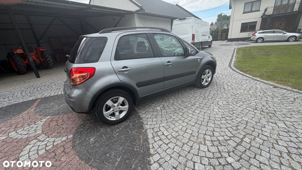 Suzuki SX4 2.0 DDiS 4x4 Style - 4
