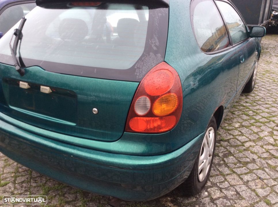 Toyota Corolla E11 de 2000  peças - 6