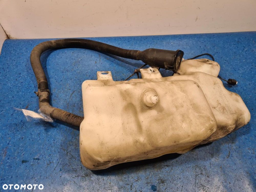 BMW 5 E39 ZBIORNICZEK SPRYSKIWACZA 8364941A - 7