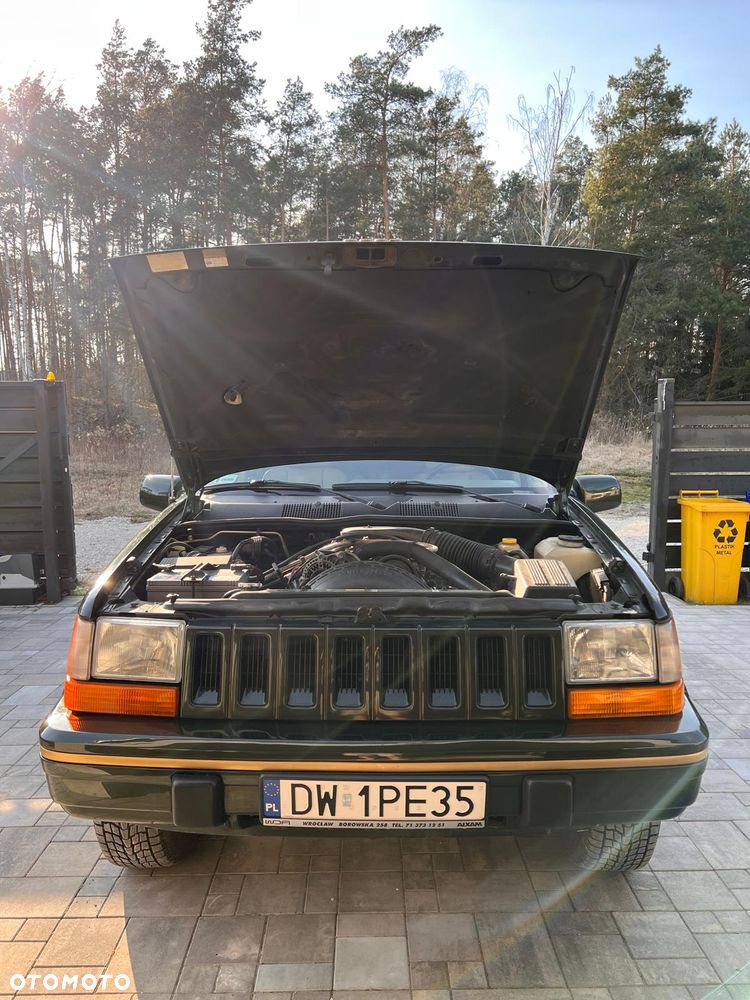 Jeep Grand Cherokee - 16