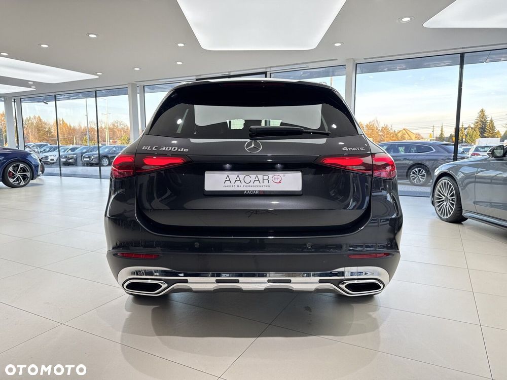 Mercedes-Benz GLC 300 de 4-Matic Avantgarde - 4