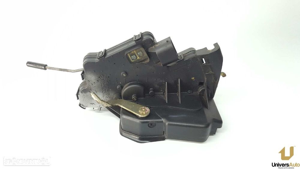 FECHADURA PORTA TRASEIRA DIREITA BMW SERIE 3 BERLINA (E46) 320D - 1