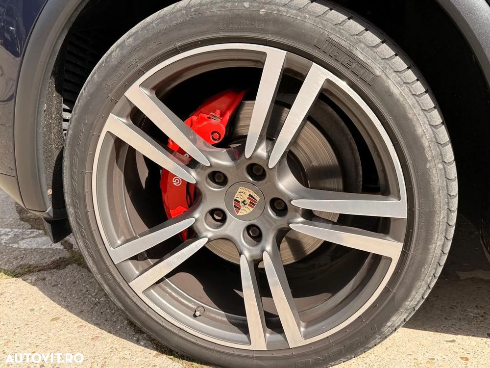 Porsche Cayenne 3.0 L V6 - 30