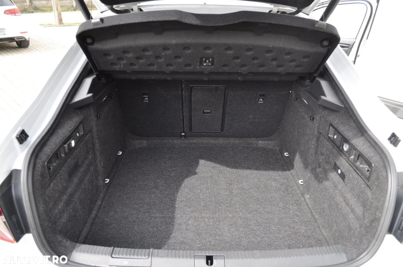 Skoda Superb 2.0 TDI DSG Laurin & Klement - 40