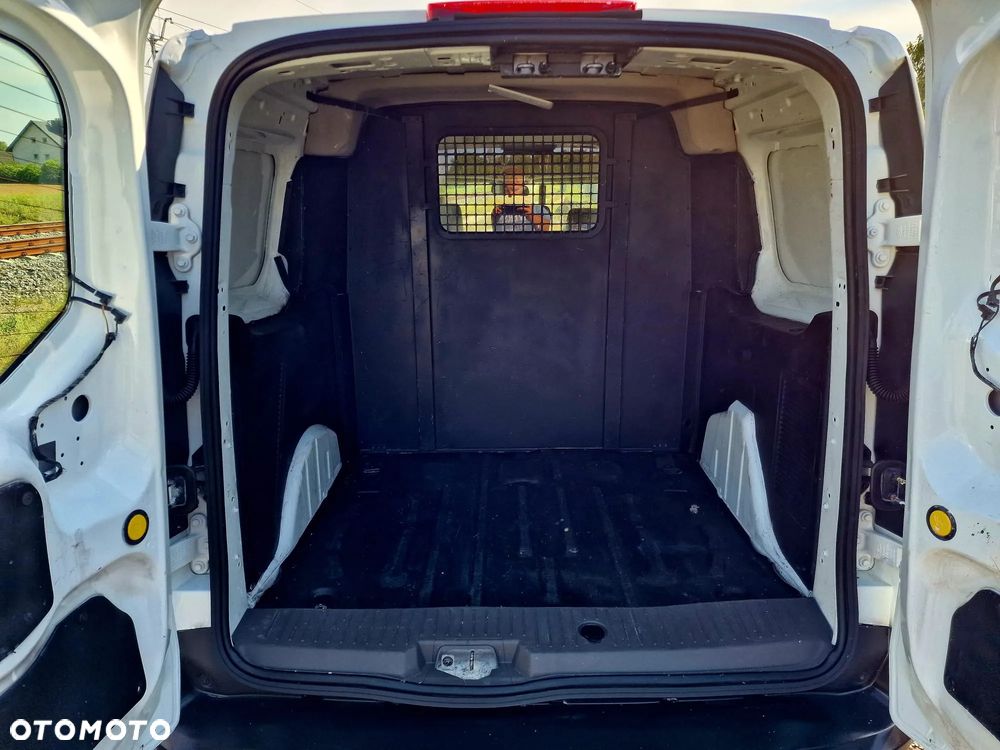 Ford Transit Connect - 16