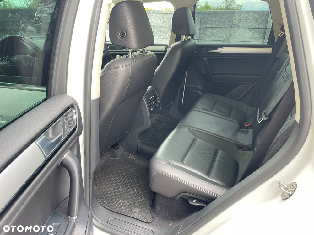 Volkswagen Touareg 3.0 V6 TDI BMT Perfectline - 12