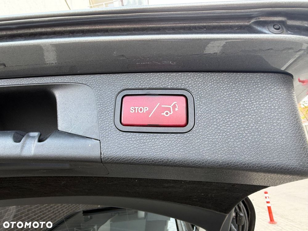 Mercedes-Benz Klasa E 200 CGI BlueEFFICIENCY Automatik Avantgarde - 38