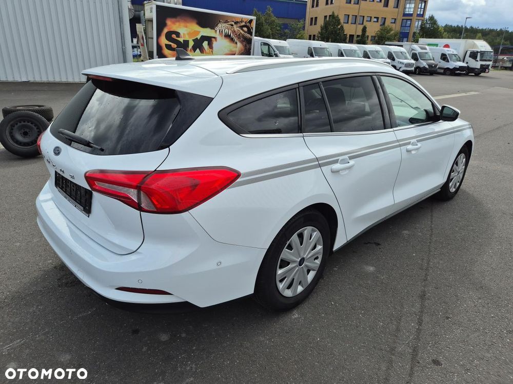 Ford Focus 1.5 EcoBlue Start-Stopp-System COOL&CONNECT DESIGN - 4