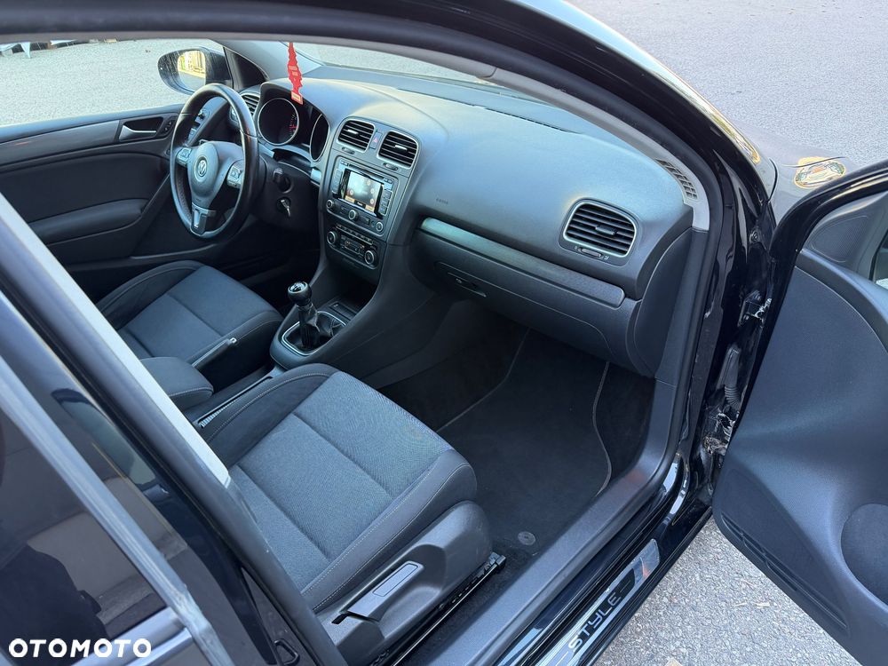 Volkswagen Golf 1.2 TSI Style - 13