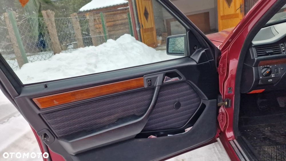 Mercedes-Benz W124 (1984-1993) - 13