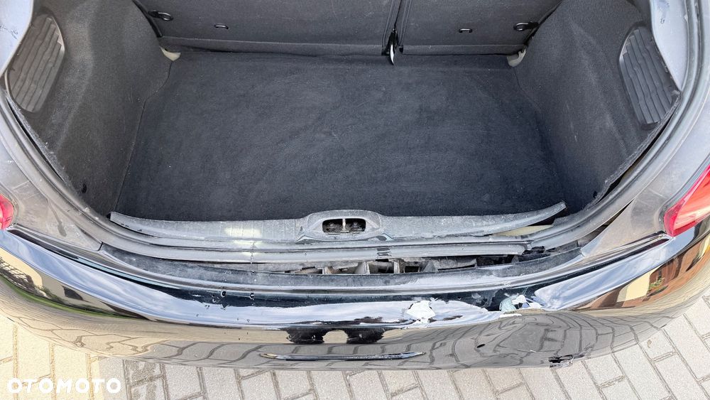 Peugeot 208 82 VTI Allure - 11