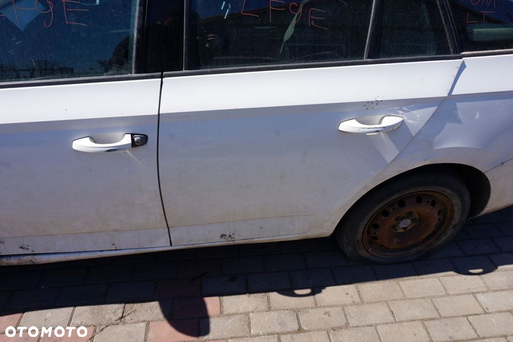 DRZWI TYLNE LEWE FABIA III NJ3 KOMBI LF9E  BIAŁY SKODA 2014-2018 - 3
