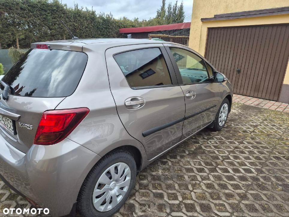 Toyota Yaris 1.33 Premium - 10
