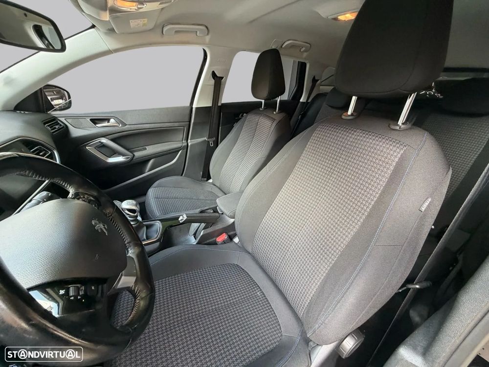 Peugeot 308 SW 1.2 PureTech Style - 12