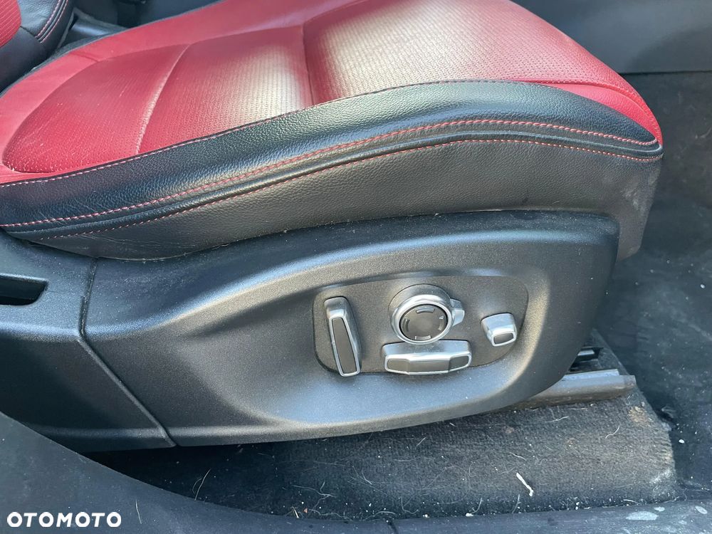 Jaguar F-Pace 2.0 i4P AWD R-Sport - 19