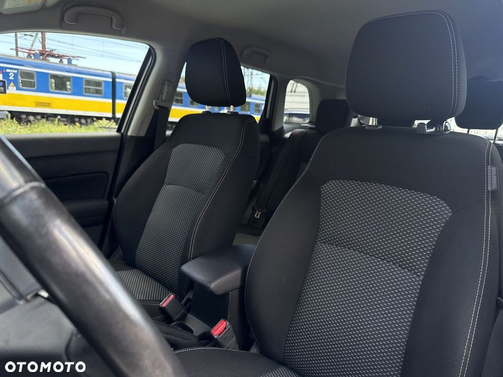Suzuki Vitara 1.6 Comfort 4WD - 12