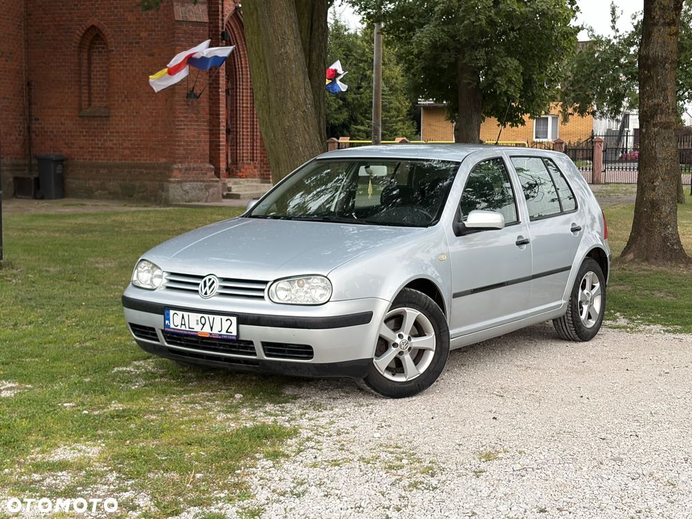 Volkswagen Golf - 2
