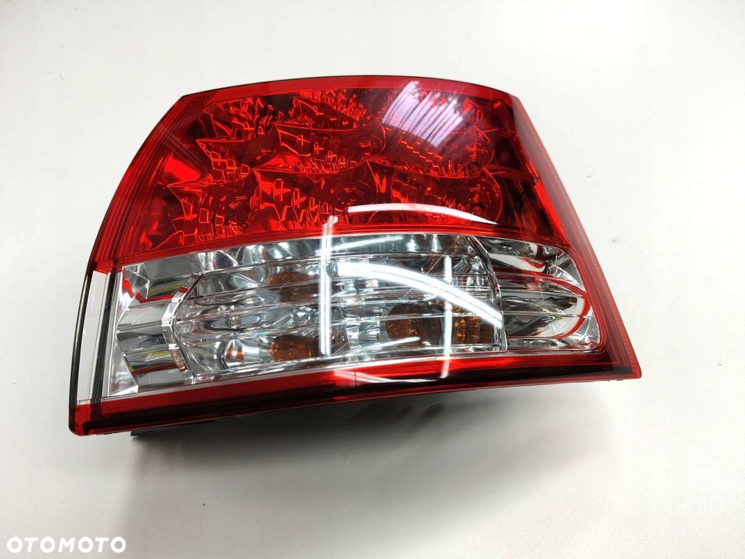 LAMPA PRAWY TYŁ PRAWA TYLNA CITROEN C-CROSSER 220-87813 - 2