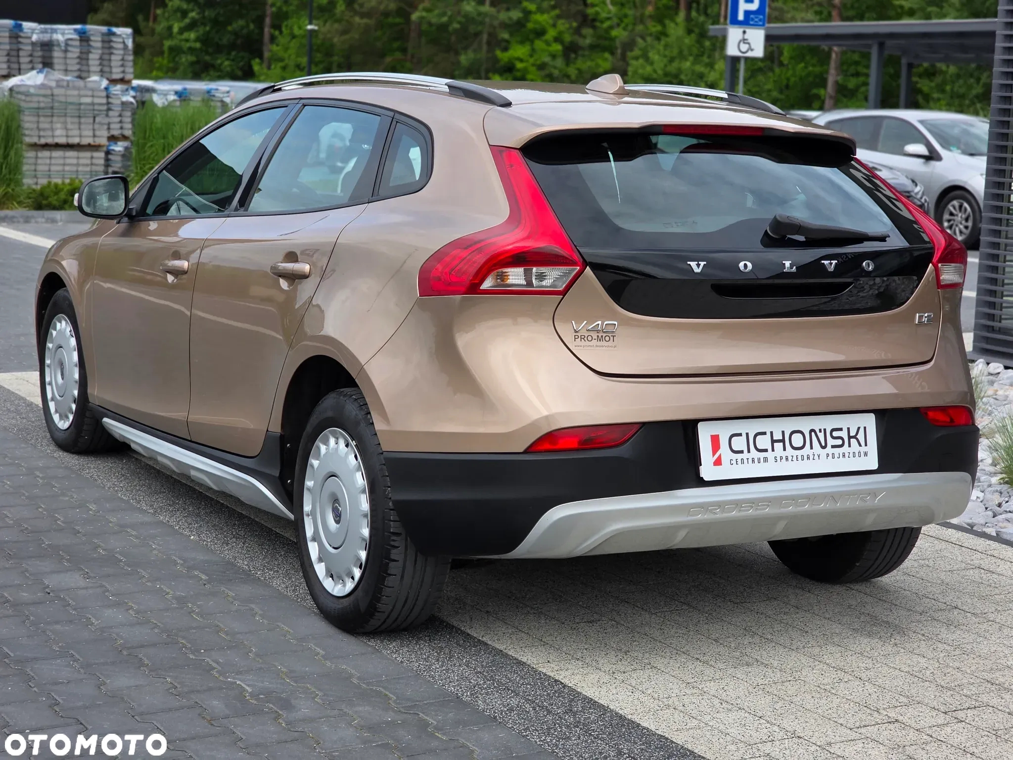 Volvo V40 D2 Momentum - 7