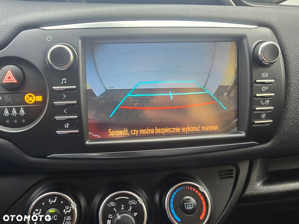 Toyota Yaris 1.5 Dynamic - 20