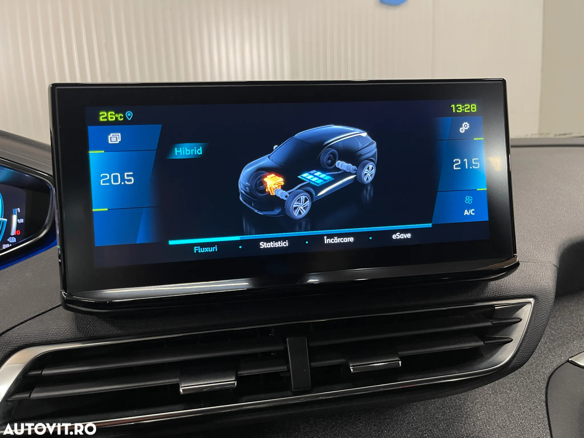 Peugeot 3008 PHEV 300 EAT8 4X4 Allure Pack - 24