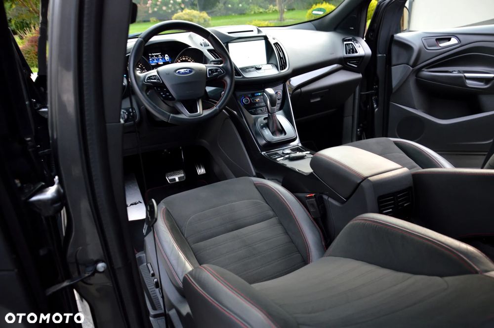 Ford Kuga 2.0 TDCi 4x4 ST-Line - 23